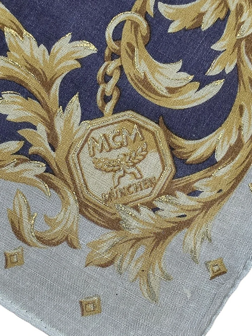 MCM SCARF
